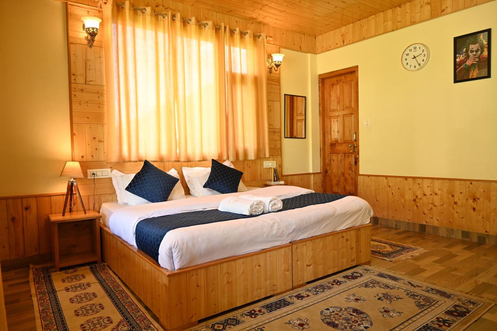 Cascade Mountain Retreat Manali Panzió Kültér fotó
