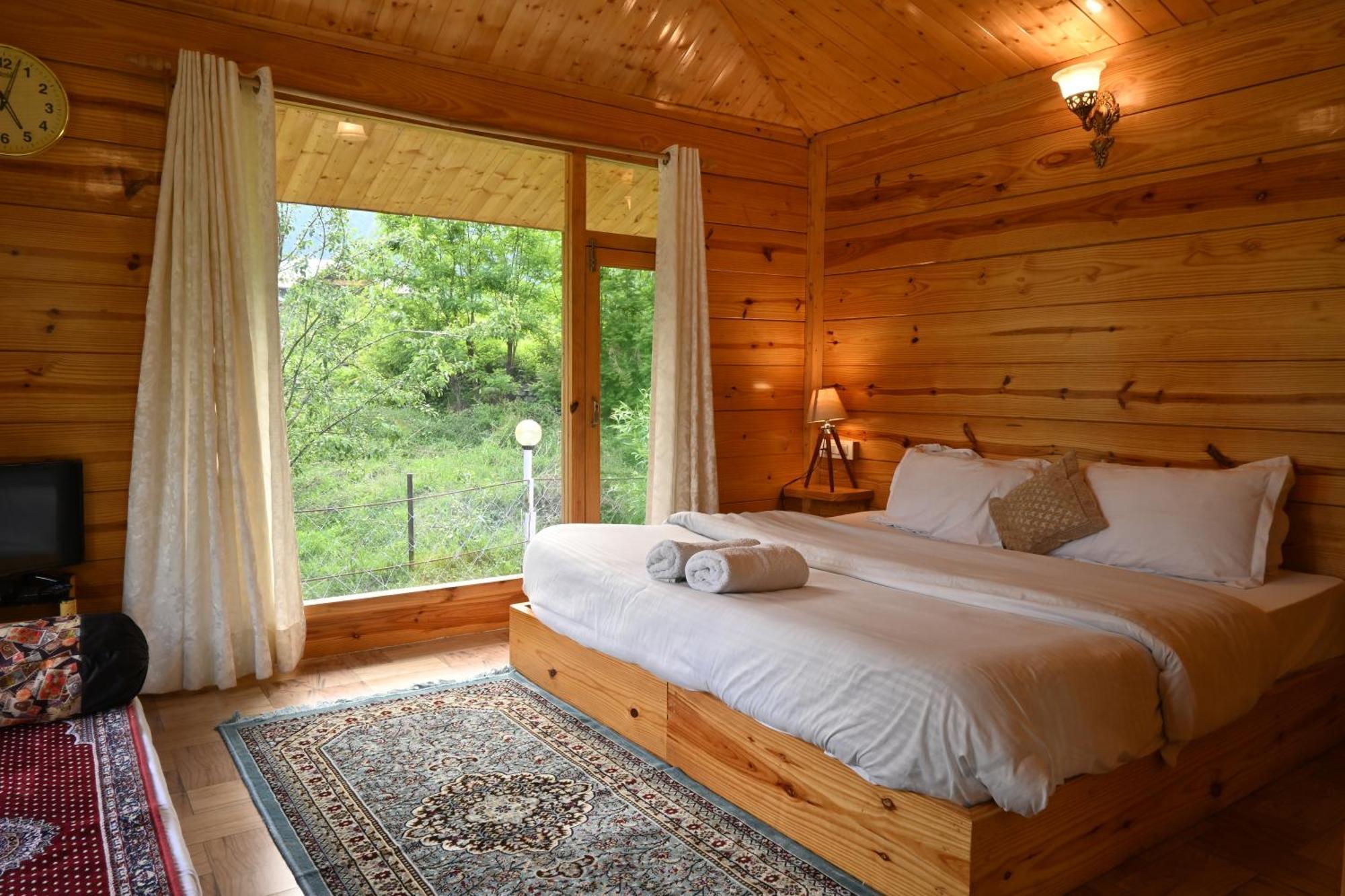 Cascade Mountain Retreat Manali Panzió Kültér fotó