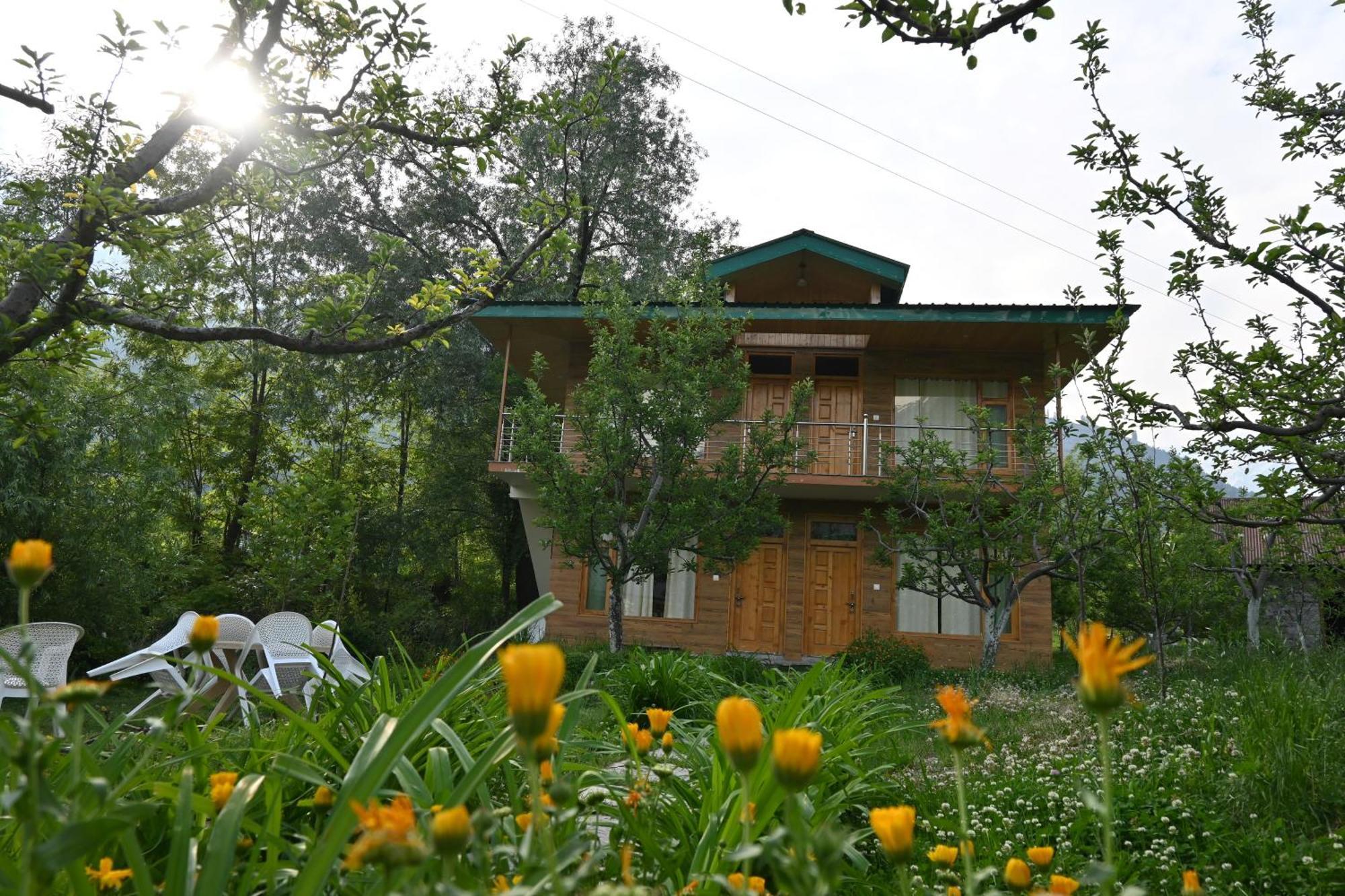 Cascade Mountain Retreat Manali Panzió Kültér fotó