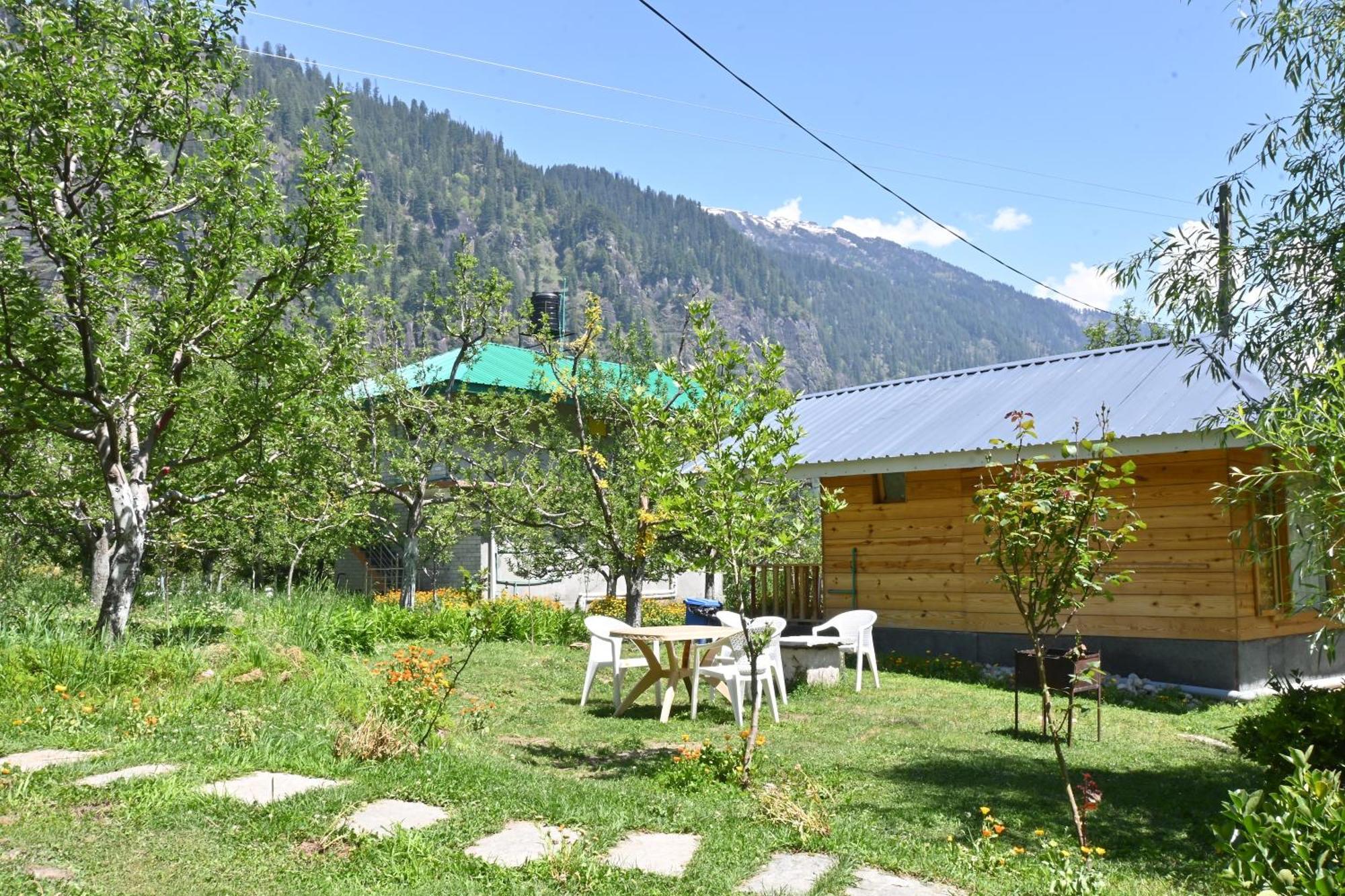 Cascade Mountain Retreat Manali Panzió Kültér fotó