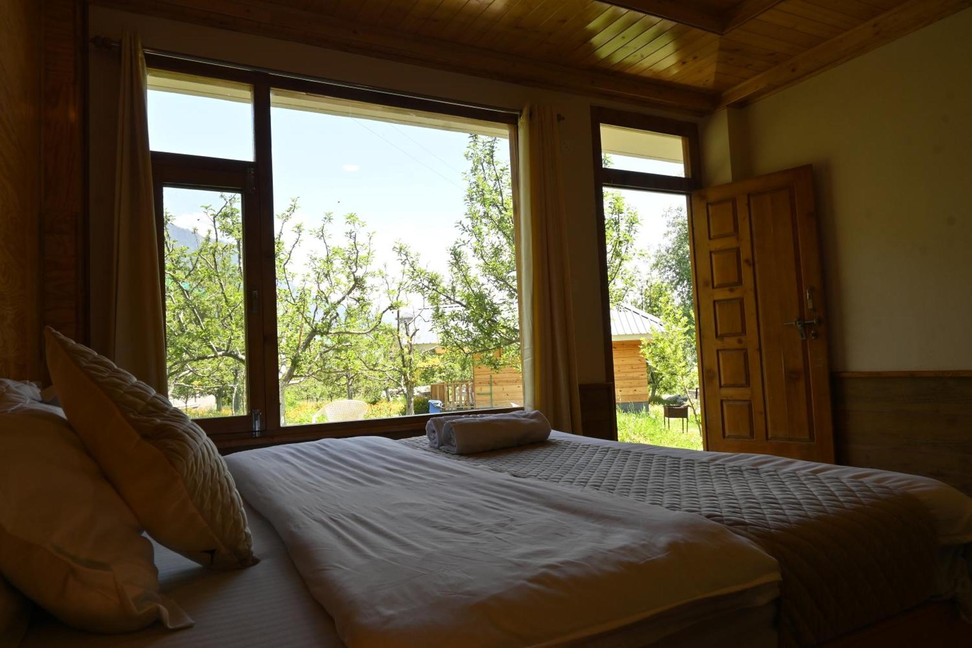 Cascade Mountain Retreat Manali Panzió Kültér fotó